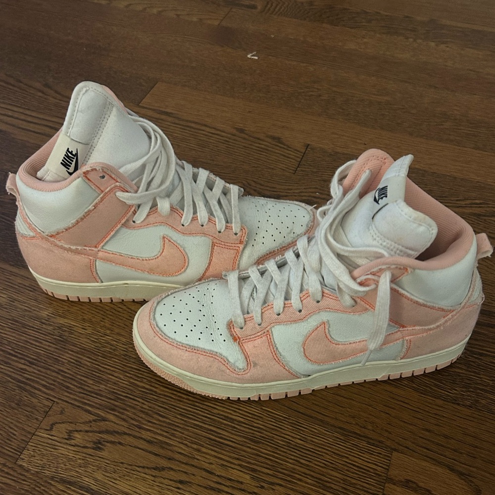 nike dunks artic peach